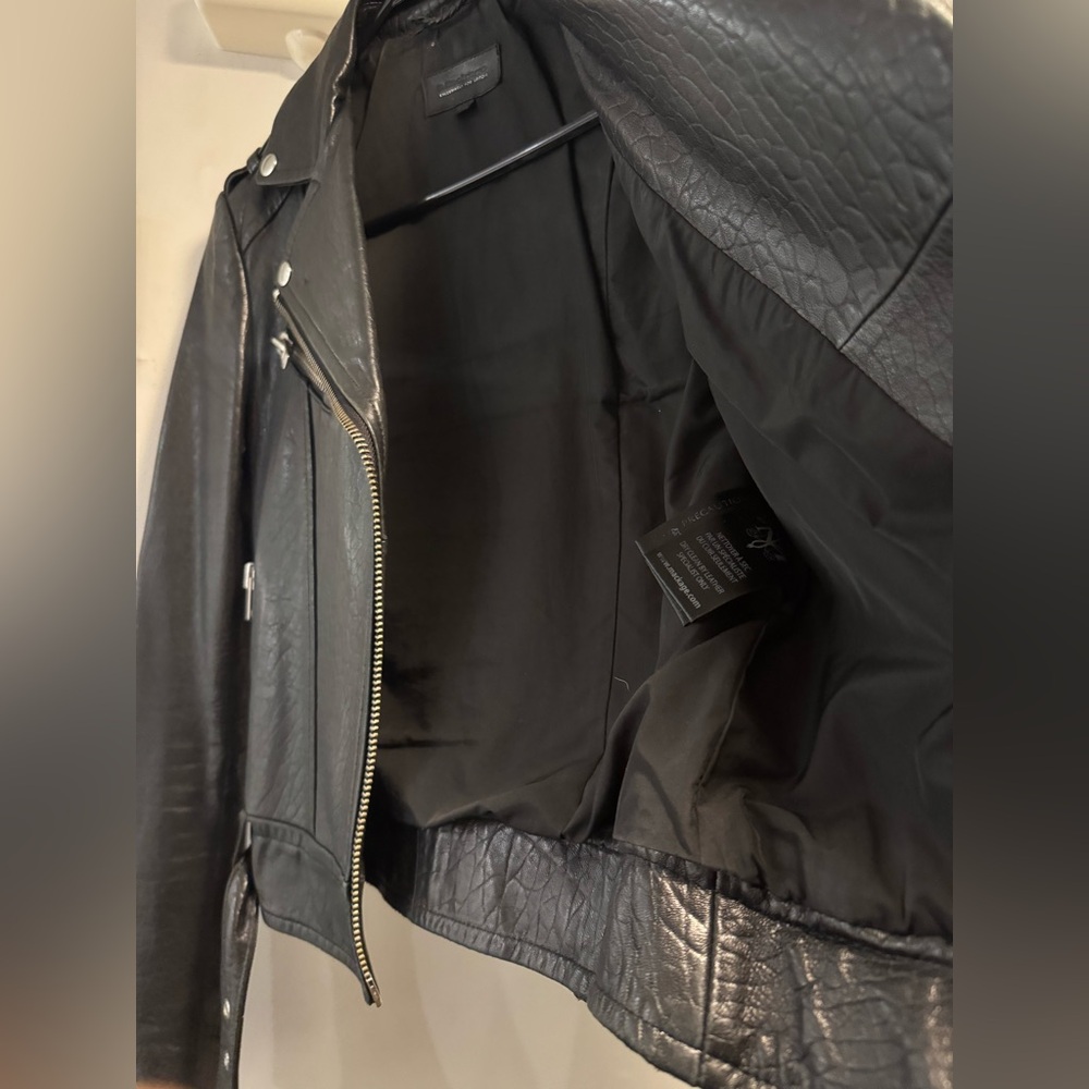 Mackage X Aritzia Pebbled Black Leather Biker Jacket - Picture 6 of 15